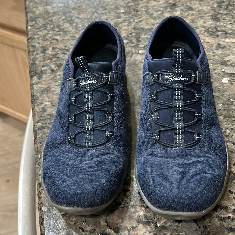 Skechers slip on shoe. Blue size 7.5